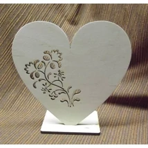 Álló szív áttört mintával 150x150x6 mm